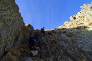 52 Ripido canalino con roccette